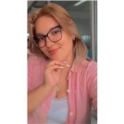 Profesora de psicología, buena en charlas motivacionales, escuchando